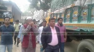 ভালুকায় অবৈধ চালের চারটি ট্রাক আটক করেও ছেড়ে দিল প্রশাসন
