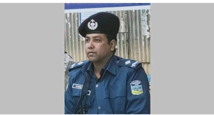 ভালুকা মডেল থানার পরিদর্শক (অপারেশন) মাহবুবুর রহমান