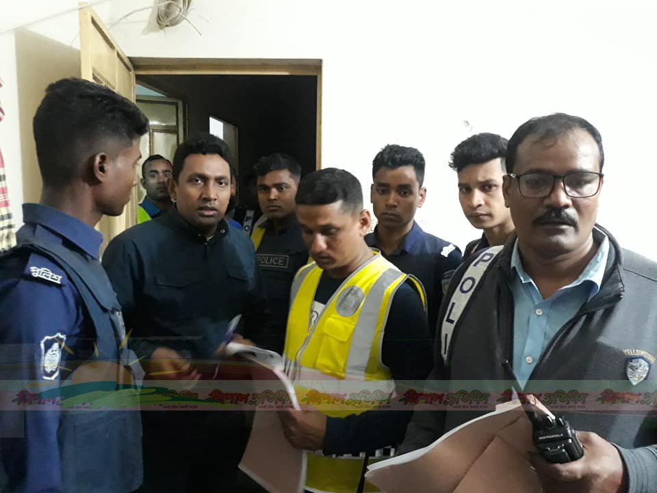 শিক্ষানগরী বলে পরিচিত ময়মনসিংহ নগরের মেসগুলোতে চলছে জেলা পুলিশের বিশেষ অভিযান।