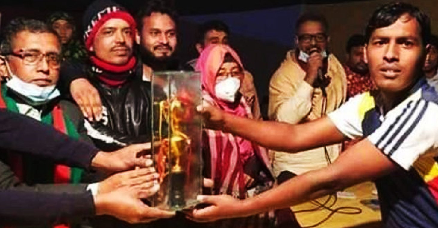 ত্রিশালে বিজয়ের দিনে আলোর দিশারী যুব সংঘে ফুটবল টুর্ণামেন্ট অনুষ্ঠিত