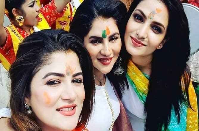 ভোটে হেরে যাচ্ছেন শ্রাবন্তী-পায়েল-তনুশ্রী