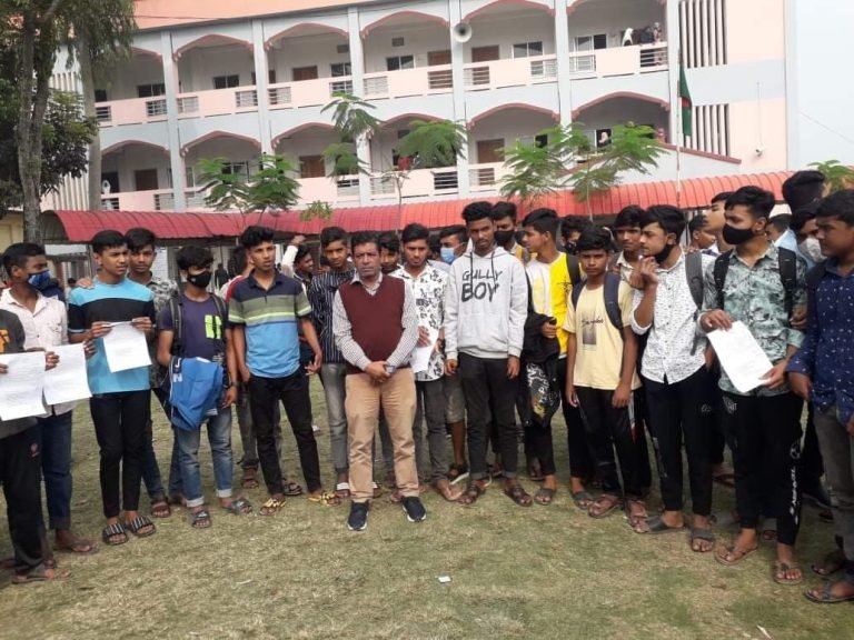 শিক্ষার মান উন্নয়নে ত্রিশাল সরকারি নজরুল একাডেমীর প্রধান শিক্ষকের দিক-নির্দেশনা