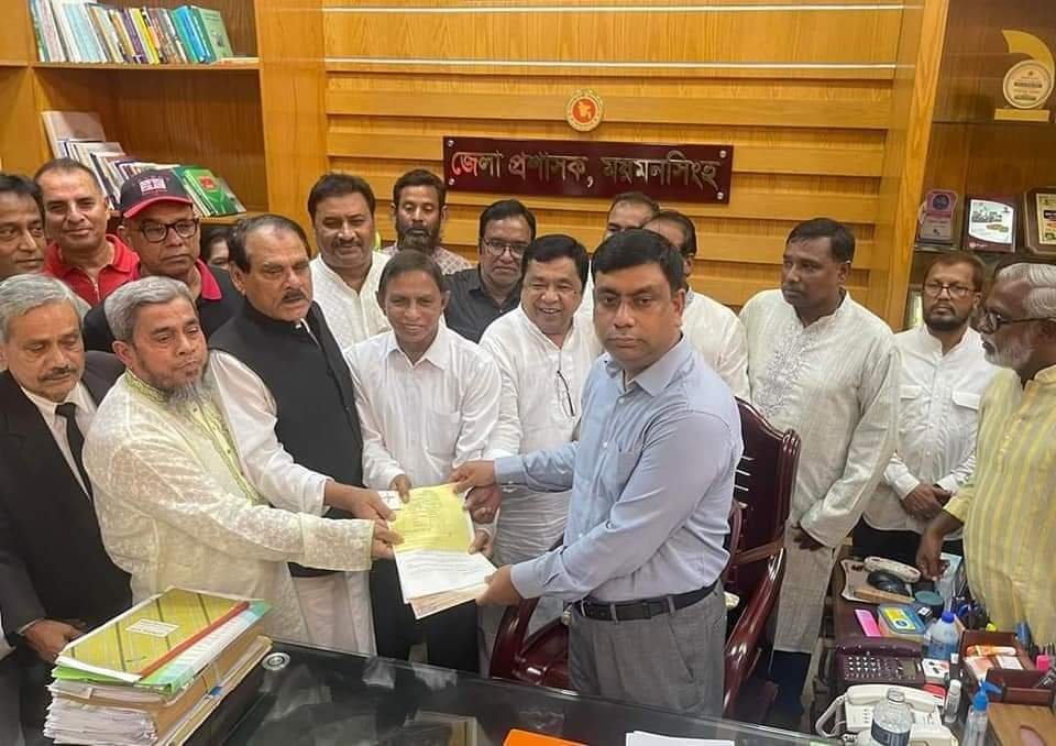 ইউছুফ খান পাঠানের মনোনয়নপত্র দাখিল