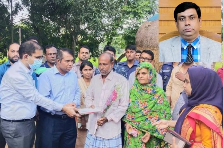 পুরস্কার দিলো জেলা প্রশাসন