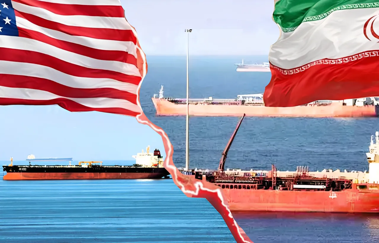 তেলট্যাংকার আটক